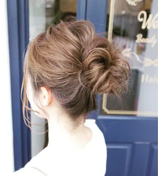 セミロング カラー ヘアアレンジ Croix   Hair所属・吉本 知弘のヘアスタイル