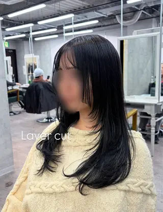 セミロング カラー limitみづき🌙 ブリーチカラーのヘアスタイル