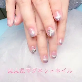 ネイル pink ladyサロン所属・べ にのネイルデザイン