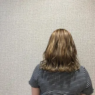 セミロング ムトウセイマ/艶髪 /艶ケアWブリーチのヘアスタイル