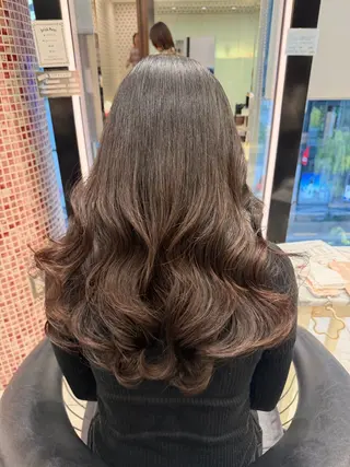 ロング パーマ 顔周り/透明感/銀座 🩵りのせのヘアスタイル