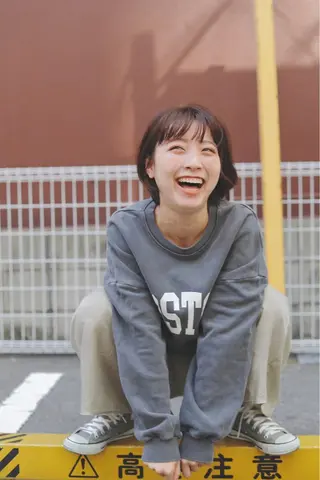 ショート さの あやねのヘアスタイル