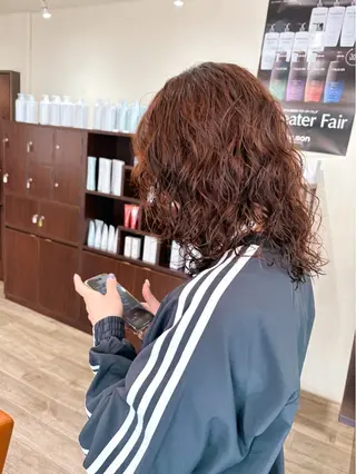 ミディアム パーマ 宮本 泰周のヘアスタイル