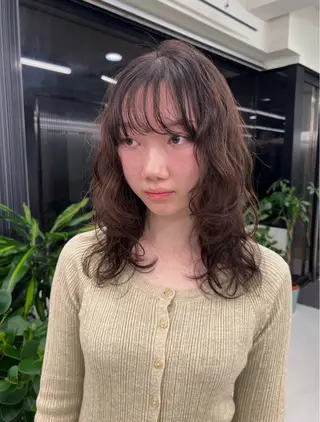 セミロング パーマ レイヤーパーマ/ ショート/表参道のヘアスタイル