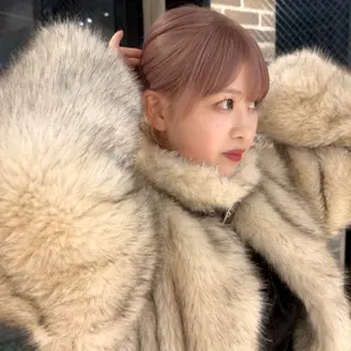 ショート ウルフとデザイン カラーの神のヘアスタイル