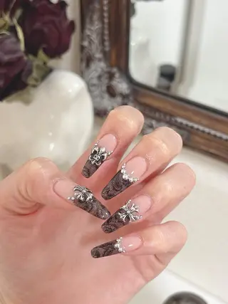 ネイル BeautySalonMIYAVI所属・浅草MIYAVI クミのネイルデザイン