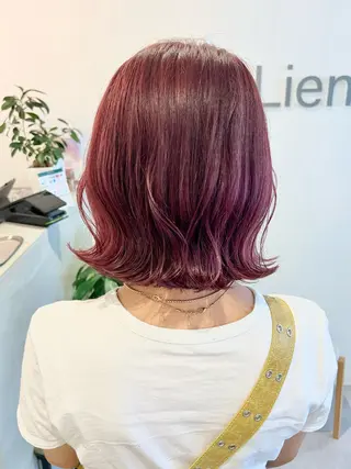 ショート miyu✂︎Lien 上品なブリーチカラーのヘアスタイル