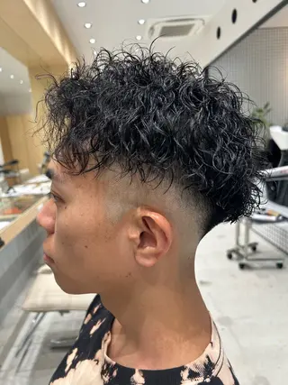 パーマ メンズ 🐲ツイスパ🐲 フェード/龍のヘアスタイル