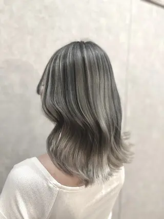 カラー ailes所属・R ／うる艶カラーのヘアスタイル