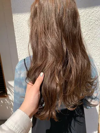 ロング カラー パーマ putri 川邉 優花のヘアスタイル