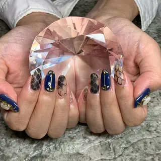 ネイル RuxuryNail ／RiAnnaのネイルデザイン