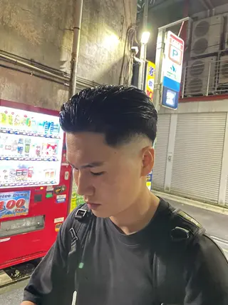 メンズ Groomers Tokyo所属・フェード/海外パーマ 中垣遼のヘアスタイル