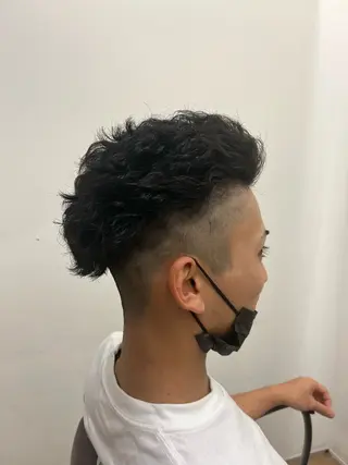 ショート パーマ メンズ 櫻井涼央 ／メンズ特化／短髪／のヘアスタイル