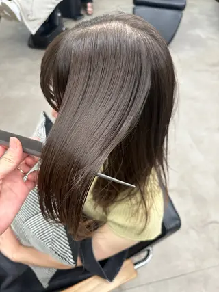 カラー 秦 海来のヘアスタイル