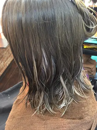 セミロング カラー 桧山 真のヘアスタイル