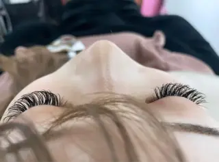 SESUNNY セサニー　SEIRAのマツエク・マツパデザイン