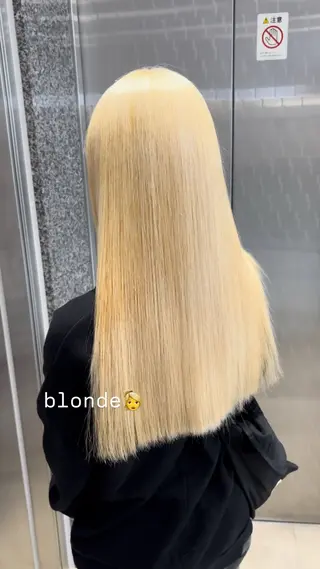 カラー ハイトーン/透明感 艶カラー/SAKI‎のヘアスタイル