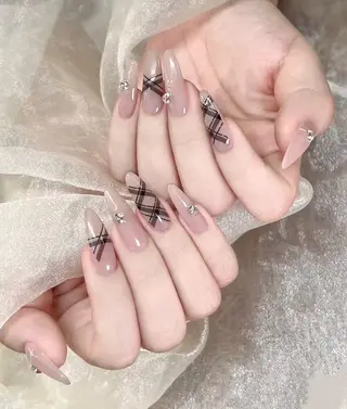 ネイル Oomiya 服部のネイルデザイン