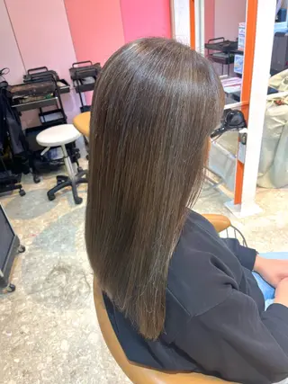 セミロング カラー うしだ かおるのヘアスタイル