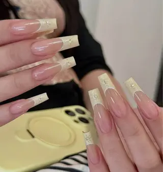 ネイル 相沢 さやかのネイルデザイン