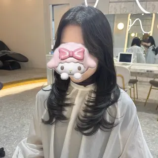 ロング レイヤーカット 新宿🤍Maiのヘアスタイル