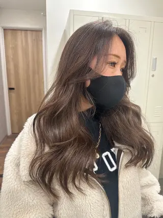 カラー anon Loemのヘアスタイル