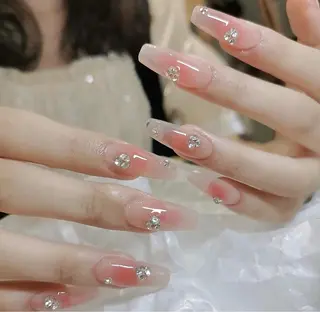 ネイル Ui_Amor (パラジェル)のネイルデザイン