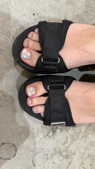 ネイル 栗林 夏鈴のネイルデザイン