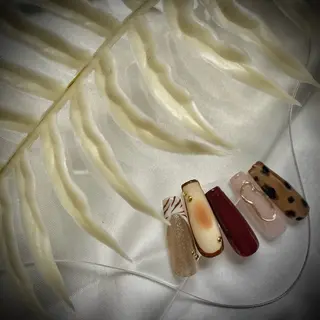 ネイル デコパーツが得意♪ ネイル/眉毛/エステの眉毛・アイブロウイメージ