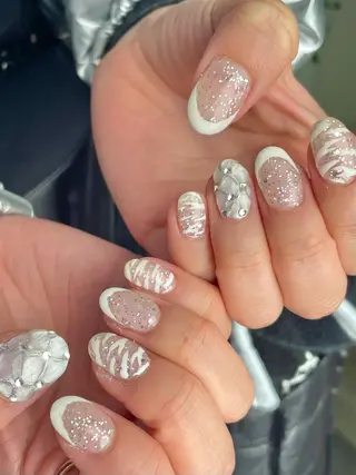 ネイル 🎀ボブ＋ハイトーン シュカ👶🏻のヘアスタイル