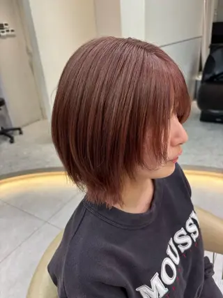 ショート カラー Lond Melia所属・あいり／艶髪 、透明感カラー🩶のヘアスタイル