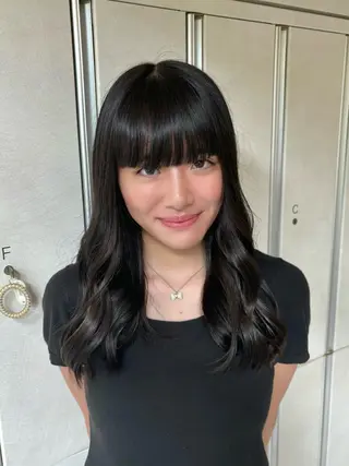 ミディアム Iris by artina 武蔵小杉店【イリス バイ アルティナ】所属・🎼レイヤー/顔周り カット/nene♬のヘアスタイル