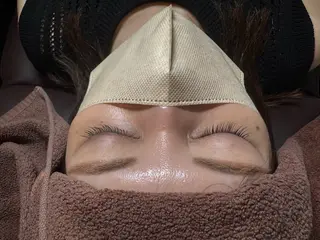 マツエク・マツパ ラグノ所属・岩間 美穂のヘアスタイル