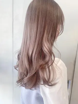 セミロング カラー 暗髪🐈‍⬛艶髪☔︎ 愛弥のヘアスタイル
