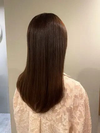 ロング YUI／レイヤー カット/透明感カラーのヘアスタイル