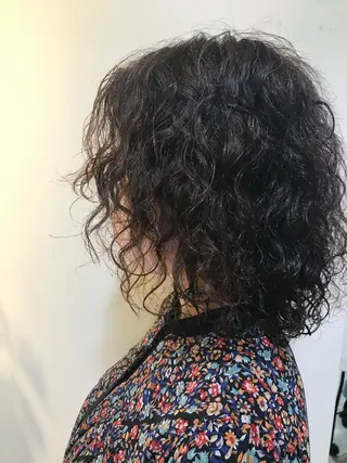 ミディアム パーマ レイヤー／似合わせ TAKUYAのヘアスタイル