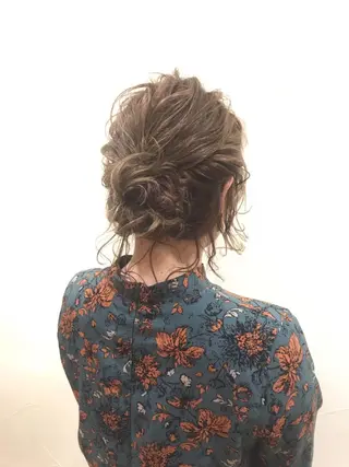 ヘアアレンジ 透明感カラー・ 髪質改善🩵イケダのヘアスタイル