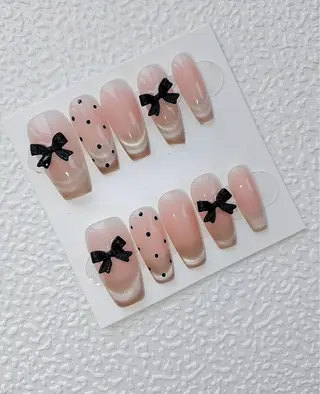 ネイル pink ladyサロン所属・べ にのネイルデザイン