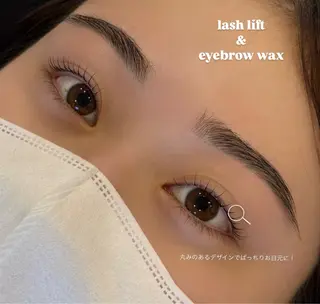 マツエク・マツパ eyedeal beauty laboratory所属・土肥 舞咲のマツエク・マツパデザイン