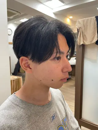 メンズ ケースタイルヘアスタジオ虎ノ門店所属・紫藤 祥希のヘアスタイル