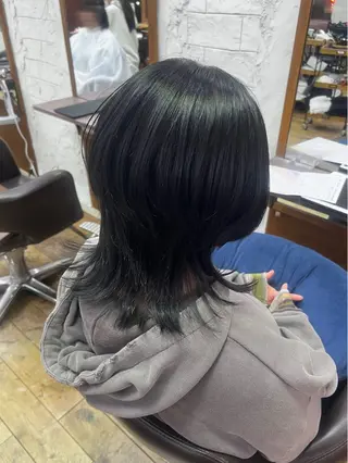 ミディアム 菅野 杏実のヘアスタイル