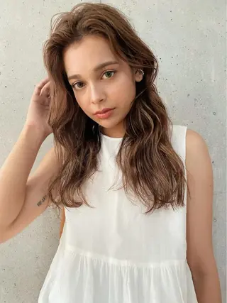 セミロング カラー ヘアアレンジ マツエク・マツパ Miku /ブリーチ/ボブのヘアスタイル