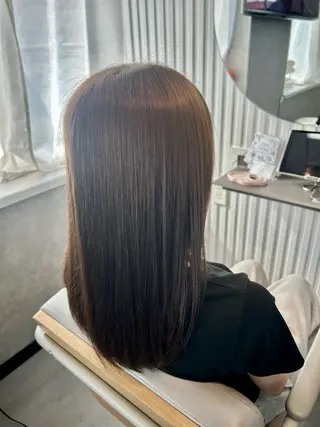 カラー 岩坪 咲希のヘアスタイル