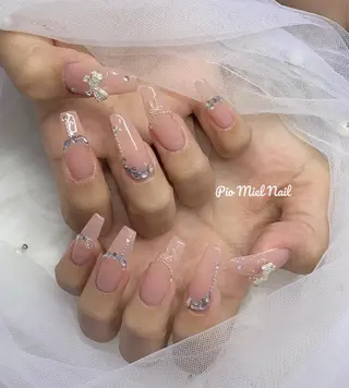 セミロング Pio Mielのネイルデザイン