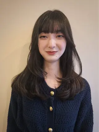 ロング カラー 💛🤍U too e’s 鎌倉🧸のヘアスタイル