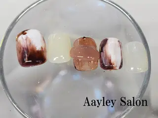 カラー ネイル Aayley(アイリー)Salon所属・Aayley アイリ―サロンのネイルデザイン