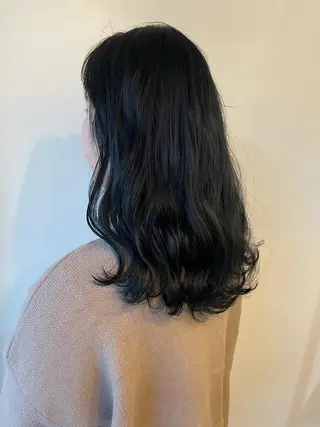 セミロング カラー 安藤 佑衣のヘアスタイル