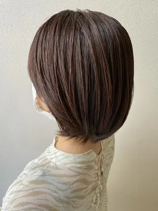 ショート カラー 沢田 瞳のヘアスタイル