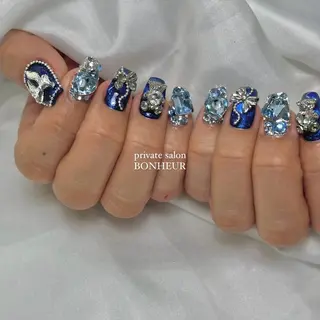 ネイル BONHEUR Annaのネイルデザイン