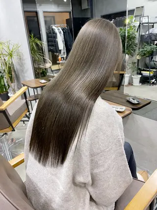 セミロング カラー AiM 大名　似合わせカットのヘアスタイル